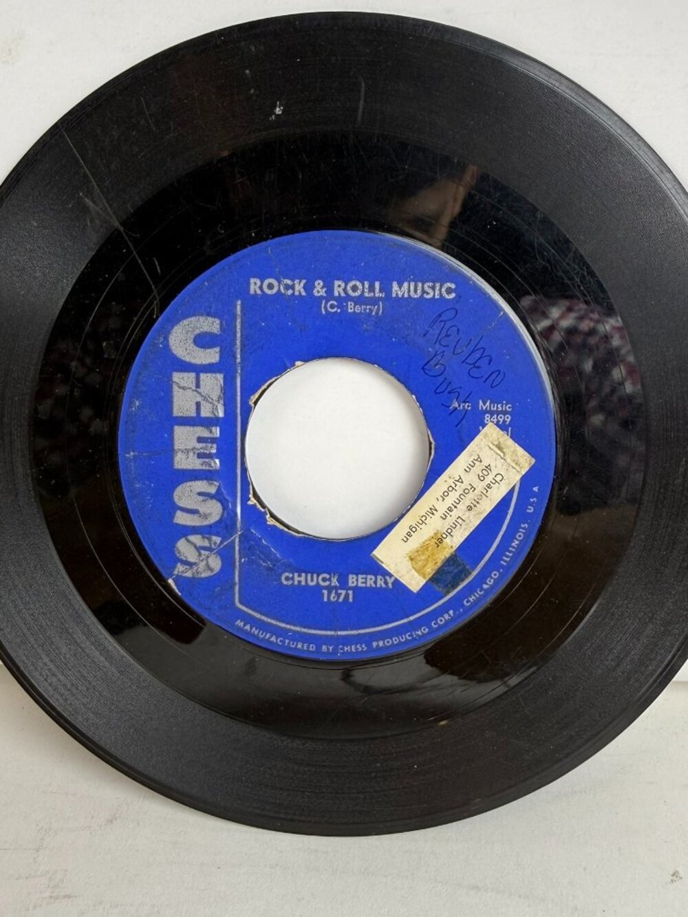 Vintage 1957 Chuck Berry Rock and Roll Music 45 RPM Chess Records 1671 CRACKED